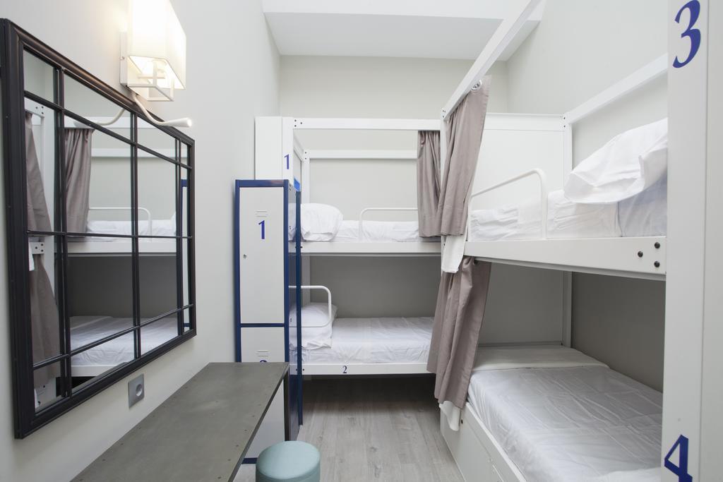 Malaga Stop Hostel Ab Экстерьер фото